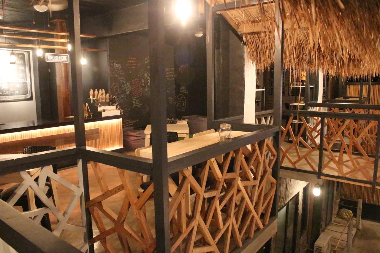 The Cavern Pod Hotel & Specialty Cafe El Nido Exteriér fotografie