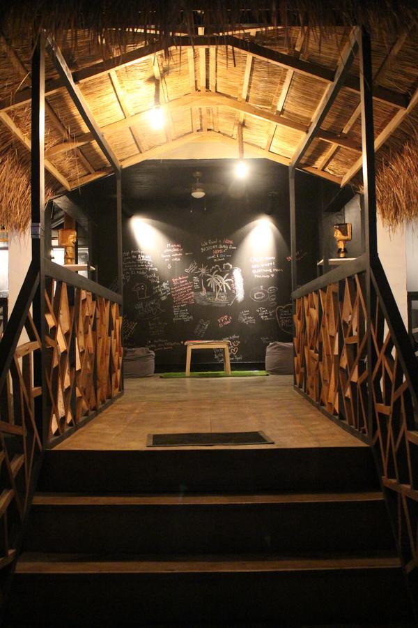 The Cavern Pod Hotel & Specialty Cafe El Nido Exteriér fotografie
