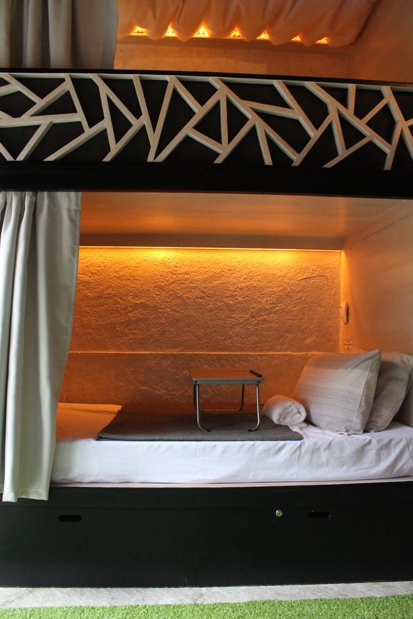 The Cavern Pod Hotel & Specialty Cafe El Nido Exteriér fotografie